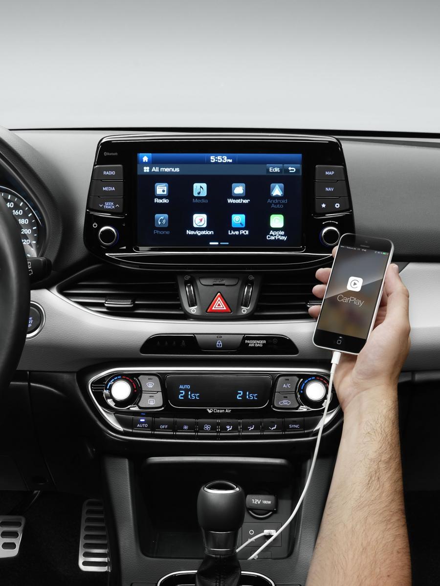 Детали интерьера Hyundai i30 2017 года  (фото 37 из 43)